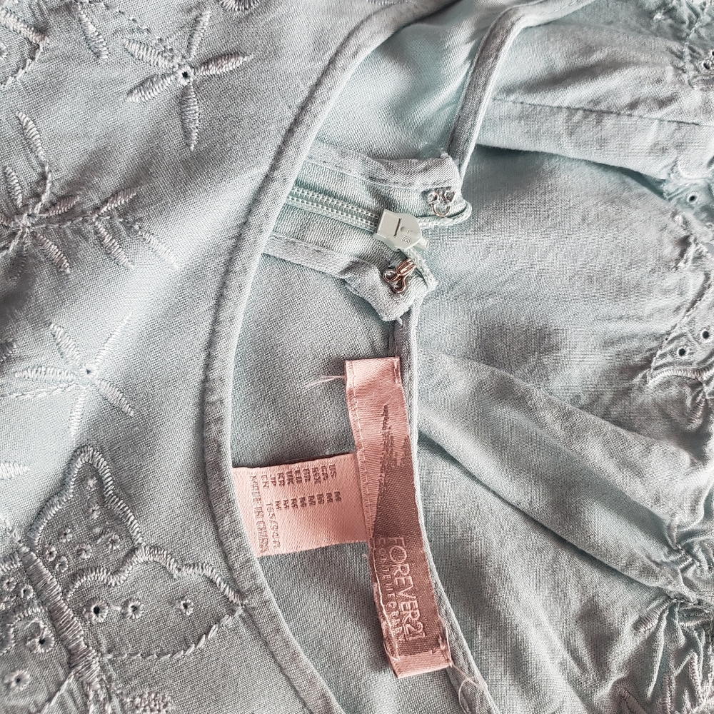 Gorgeous turquoise dress - Picture 5 of 7